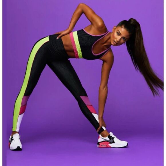 Beach Riot
Bailey Legging - Black Lime Punch Size M  NWOT - Picture 1 of 7